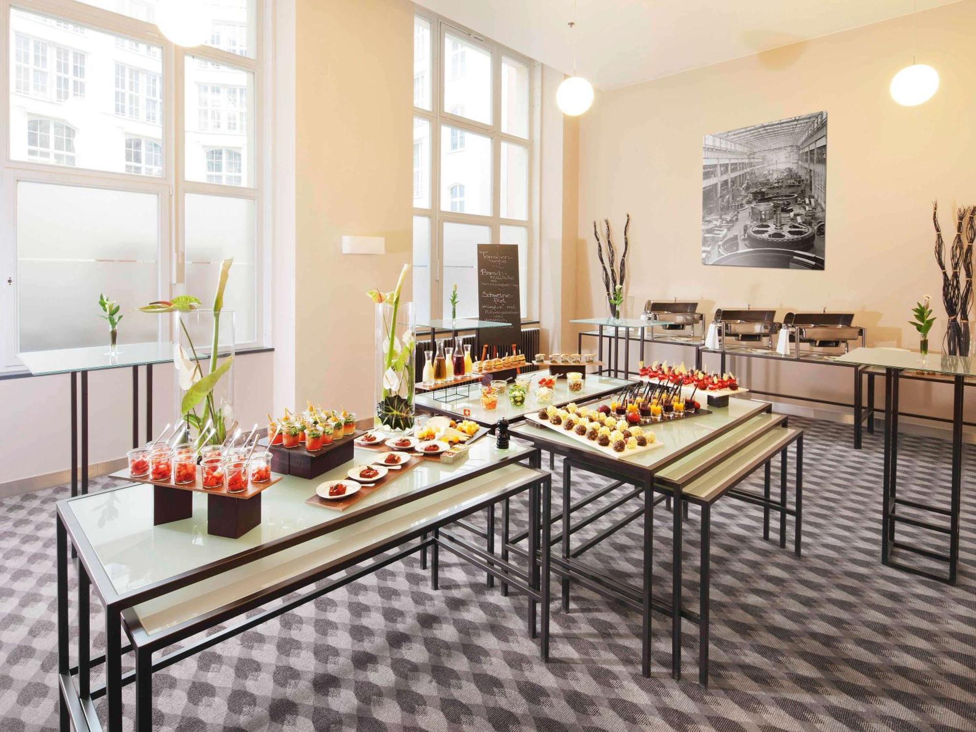 Moevenpick Hotel Berlin Am Potsdamer Platz Esterno foto