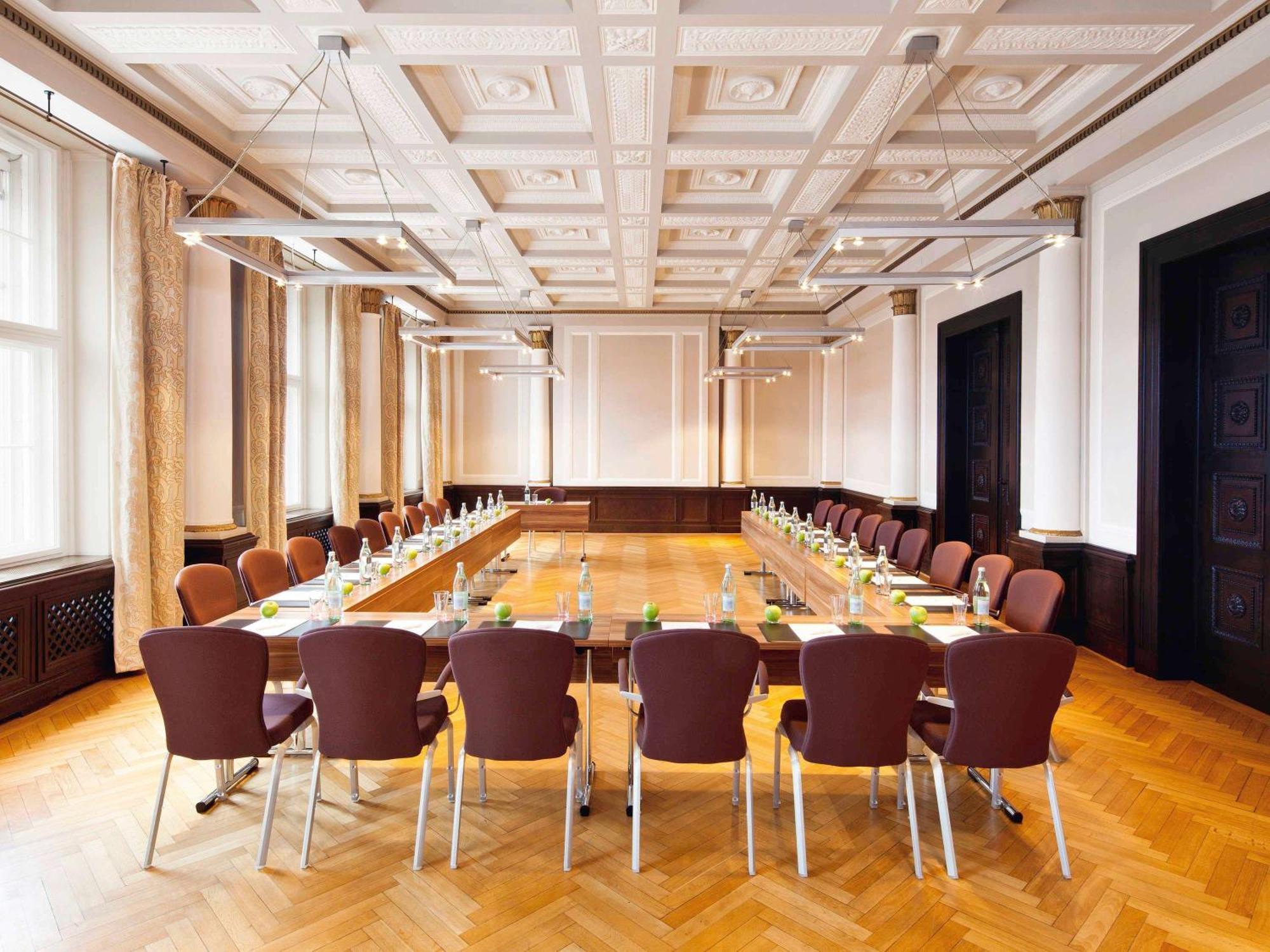 Moevenpick Hotel Berlin Am Potsdamer Platz Esterno foto